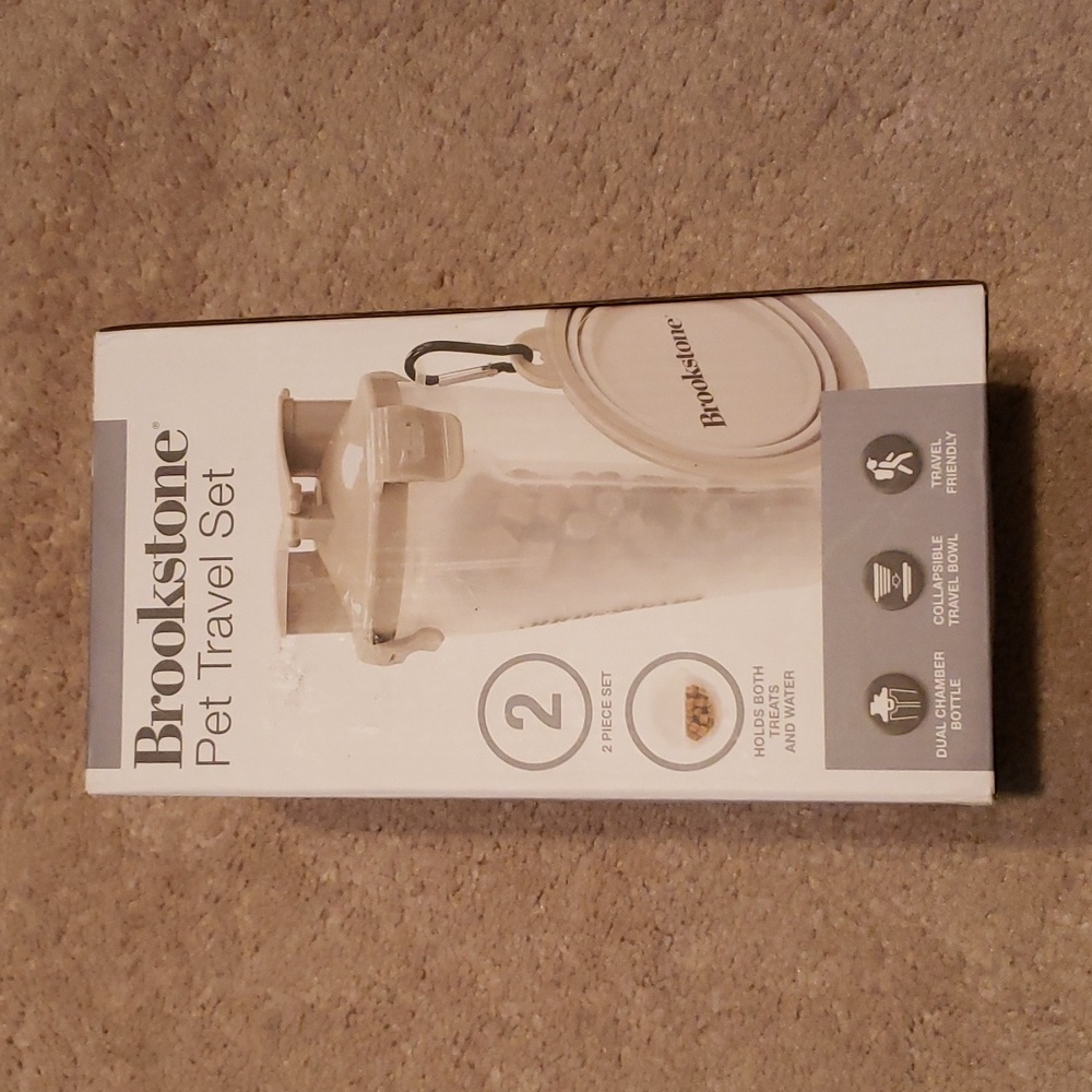 Brookstone Pet Travel Set